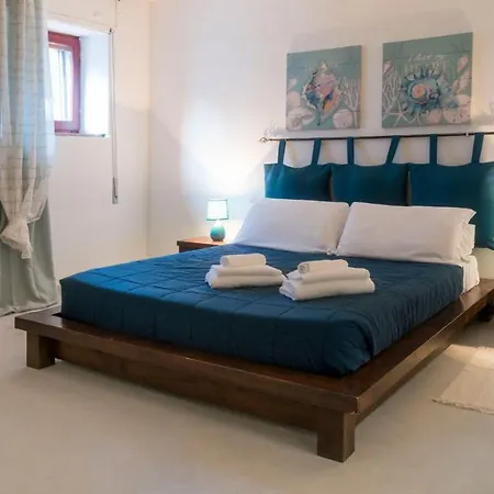 Welcomely - And Blue - *